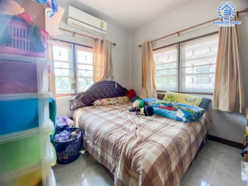 *****บ้านเดี่ยวมือสองย่านกรุงเทพมหานคร ม.เพชรมณฑลกรีน บางบอน5 เนื้อที่กว้างขวางถึง 50 ตร.ว. ฟังก์ชัน 3 ห้องนอน 2 ห้องน้ำ 2 ที่จอดรถ สภาพดี บนทำเลแห่งการเดินทาง เชื่อมต่อถ.มาเจริญ ถ.เพชรเกษม ใกล้เดอะมอลล์บางแค